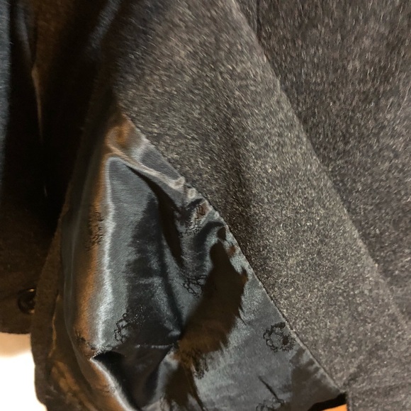 Covington Outerware Long Gray wool blend coat Button front ——with pockets M - Picture 4 of 8